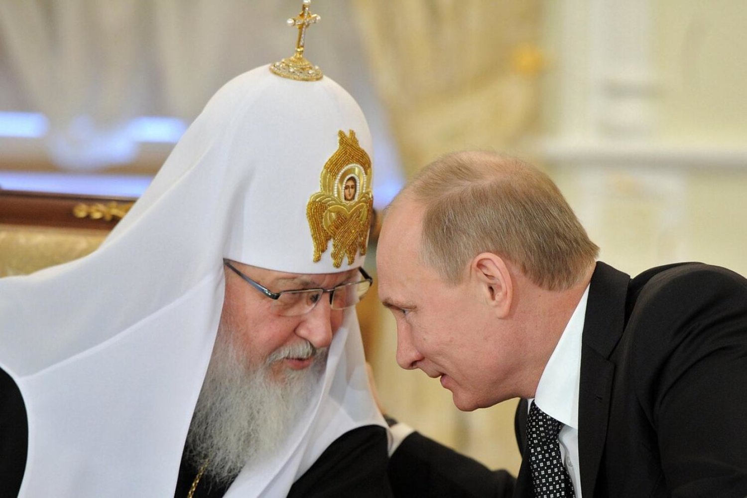 Patriarx Kirill pravoslav kilsəsinin səylərini dəstəklədiyinə görə Putinə təşəkkür edib