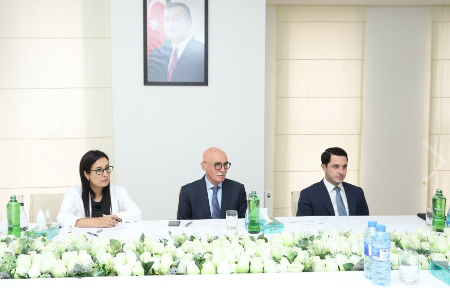 Nazir müavini Firudin Qurbanov Qubada təhsil müəssisələrində olub