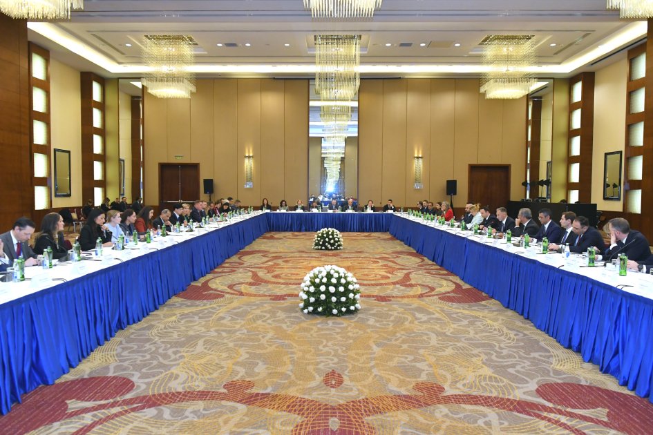 Rəşad Nəbiyev ABŞ şirkətləri ilə görüşüb