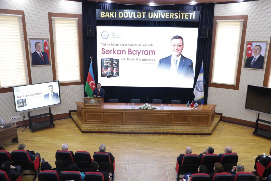 Türkiyə Böyük Millət Məclisinin deputatı BDU tələbələri ilə həyat və uğur hekayəsini bölüşüb