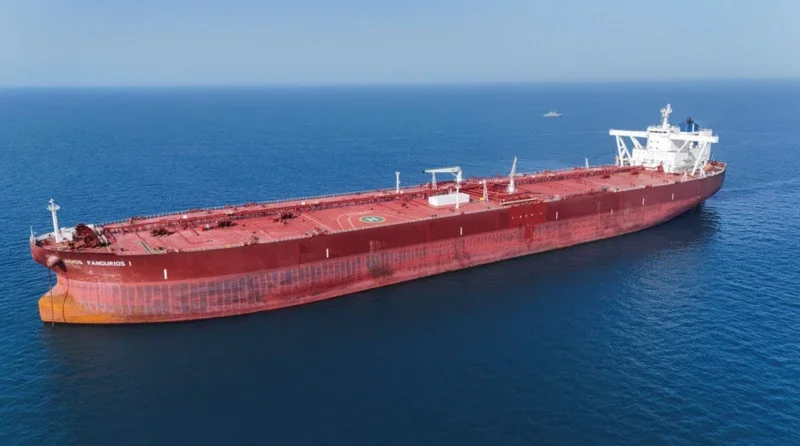 İran Hörmüzü yenidən bağlayıb, bölgədə təhlükə artır