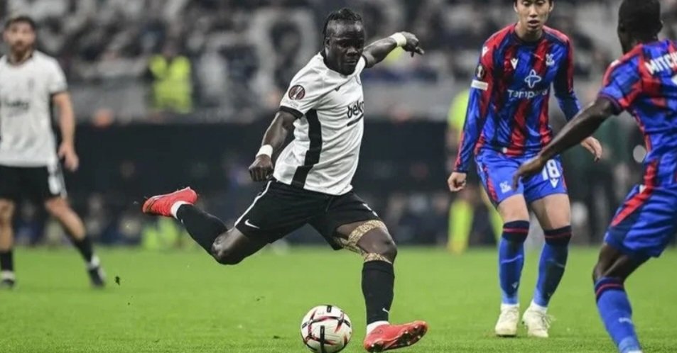 “Beşiktaş” “Kristal Pelas”la heç-heçə edib